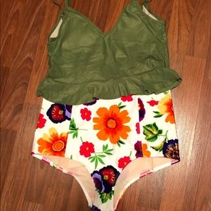 Kortni Jeane NWOT size Large set